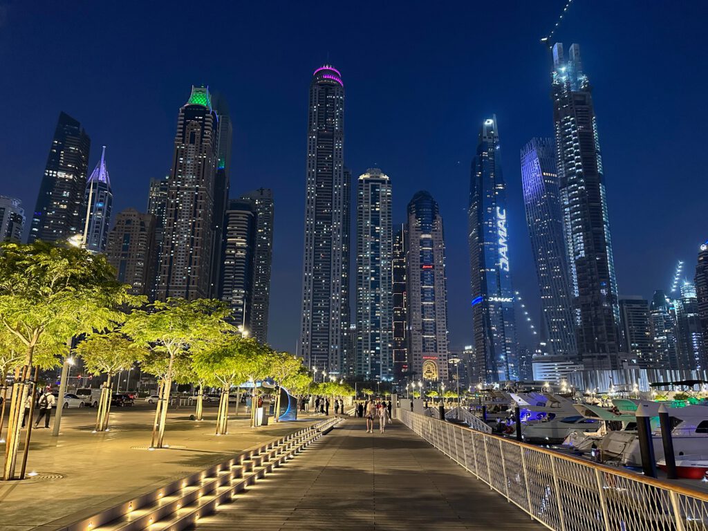 Dubai bei Nacht